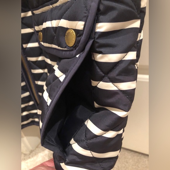 💥3/$15💥 Cambridge Dry Goods Vest, Size L - Picture 2 of 4